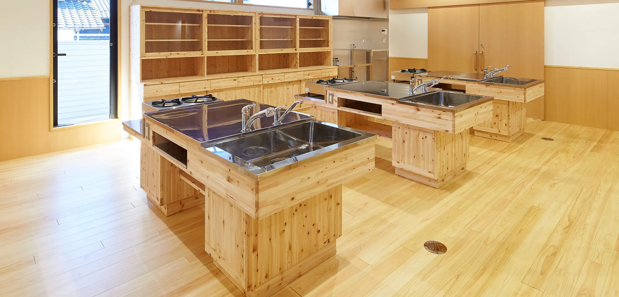 ニシオの学校家具製品